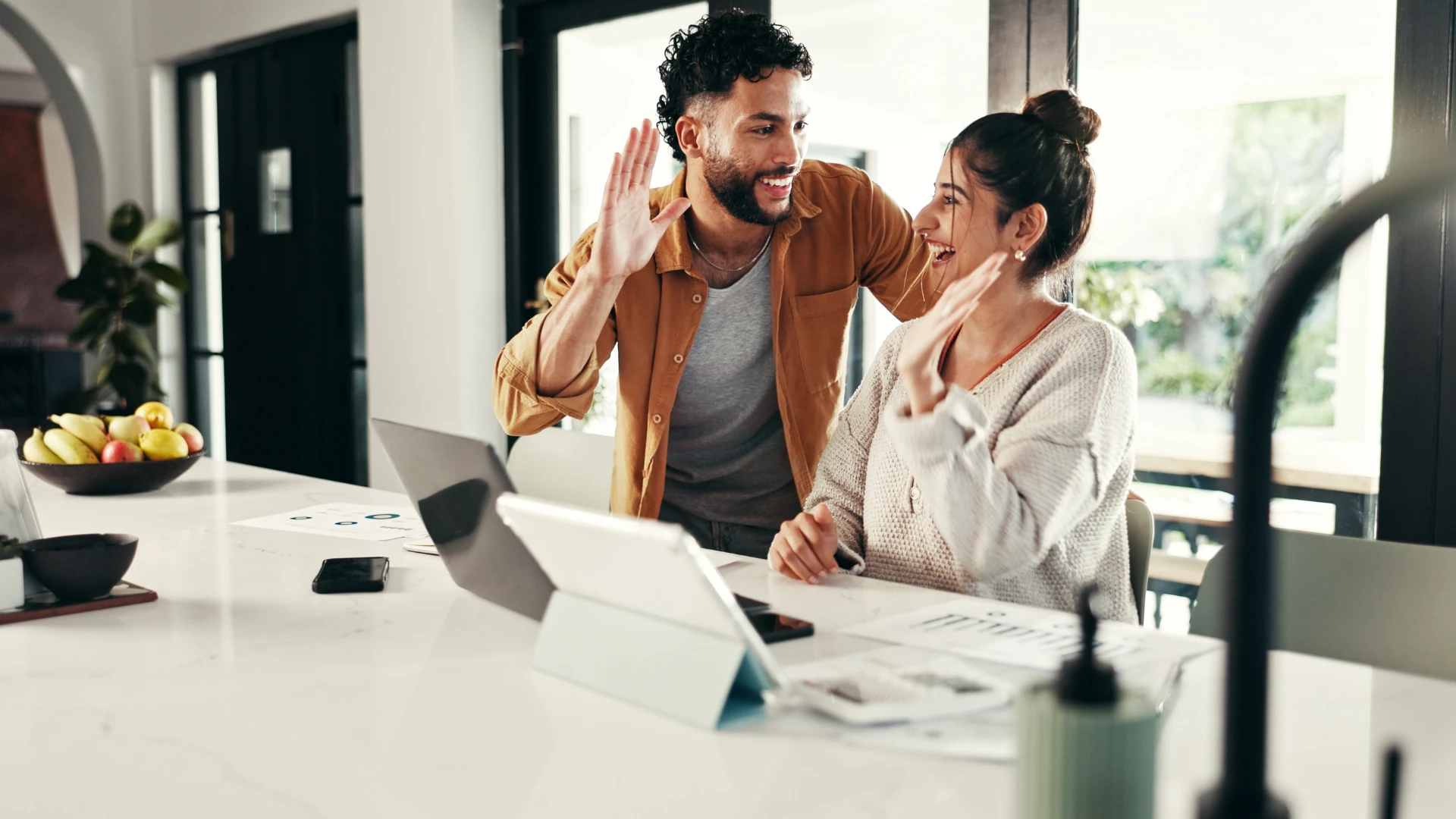 les couples qui se choisissent encore quotidiennement pratiquent ces comportements rares favorisant la croissance individuelle