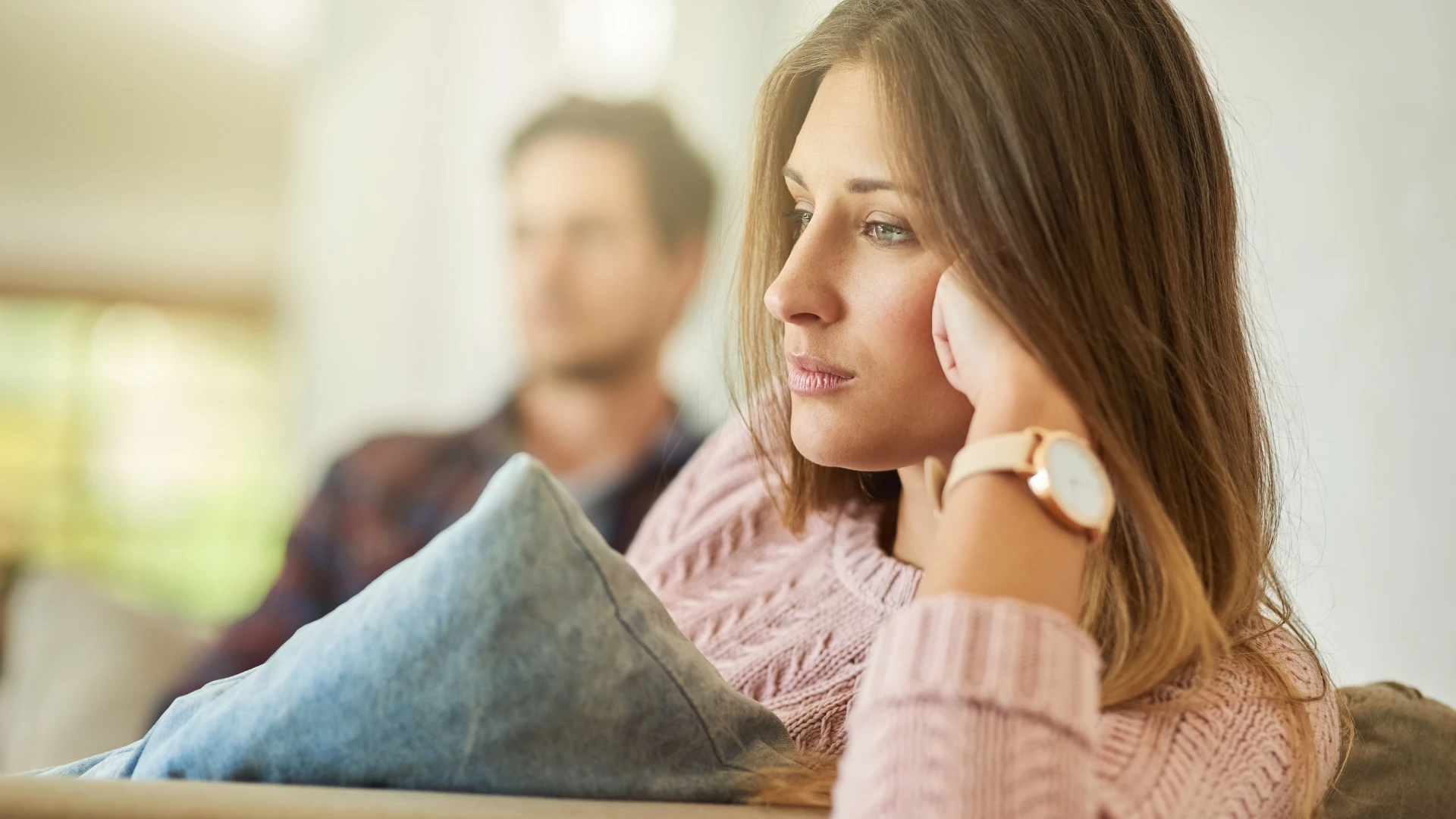 femme qui doit dire adieu à l'habitude d'ignorer les besoins intimes de son partenaire si elle veut un mariage heureux