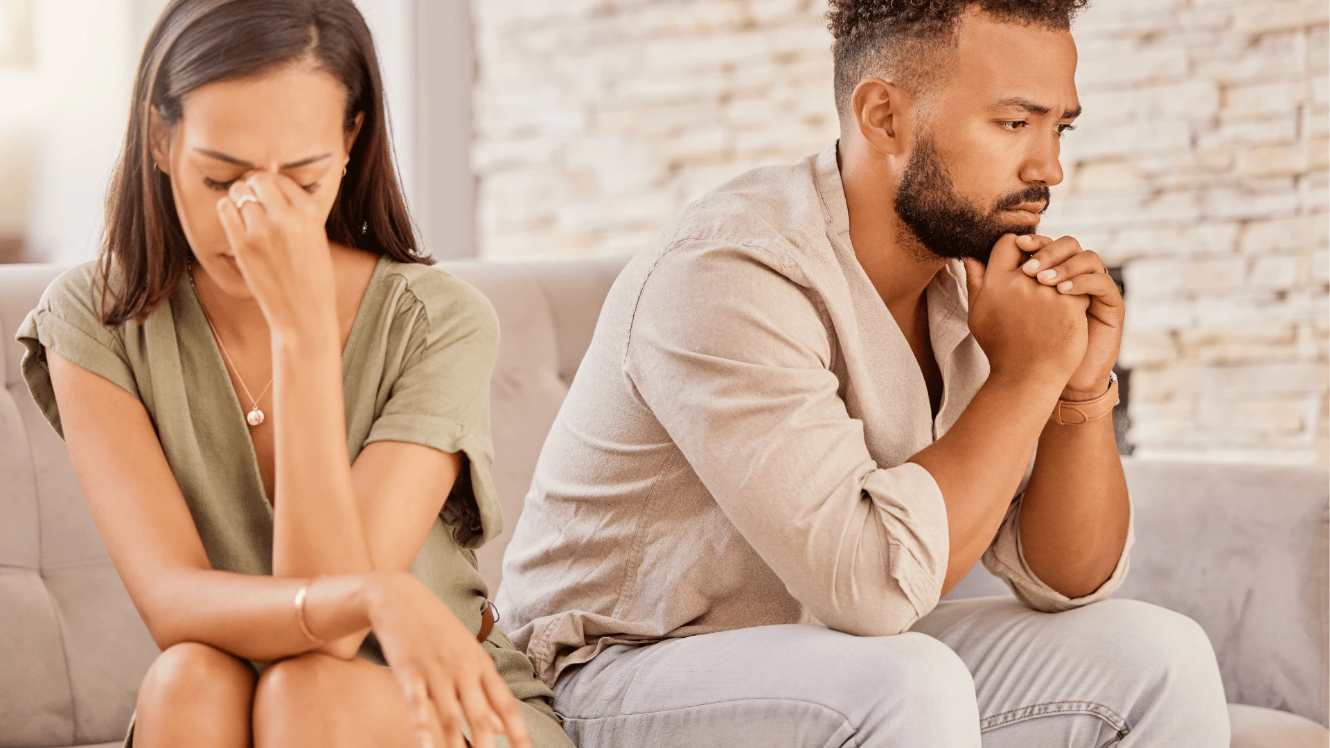 si vous remarquez ces choses dans le mariage de quelqu'un, l'intimité a disparu, le manque de contact physique