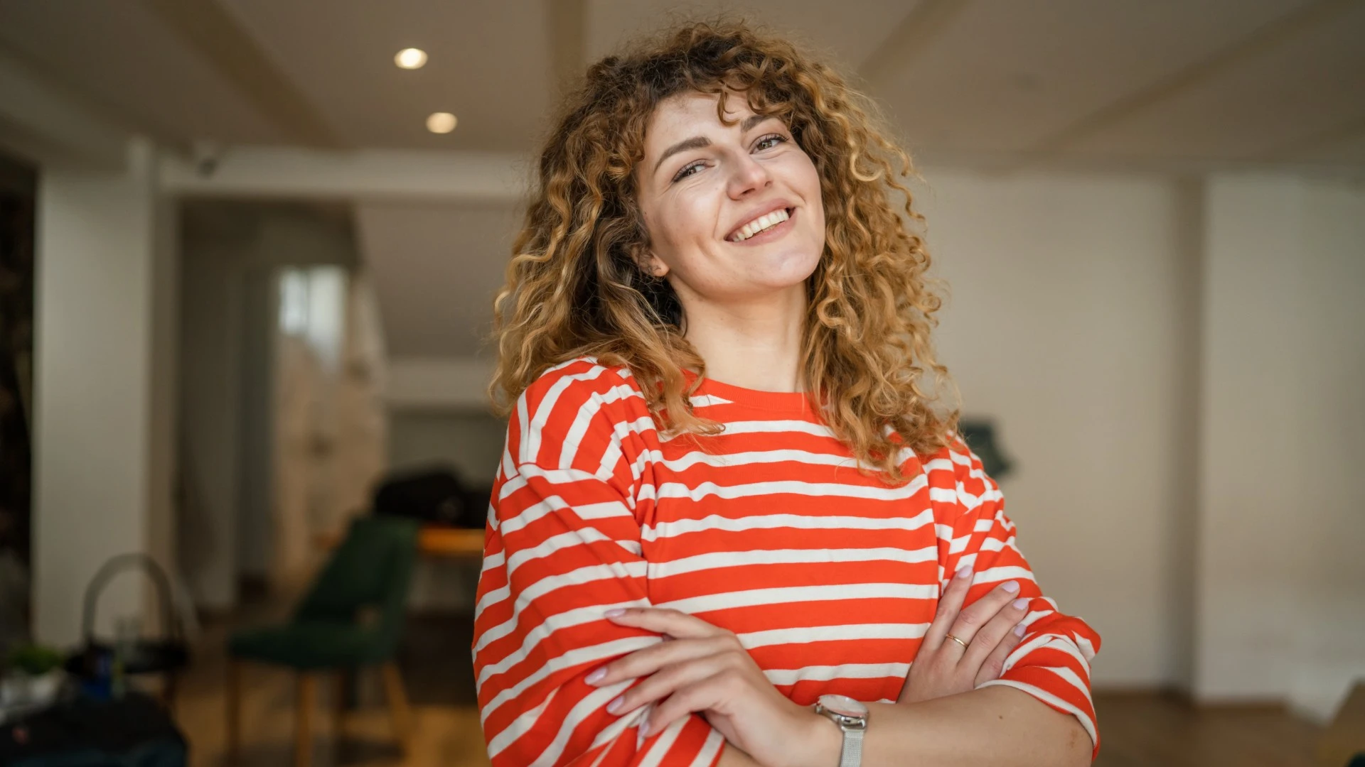 femme qui est restée célibataire et a réalisé qu'elle pouvait faire ce qu'elle voulait