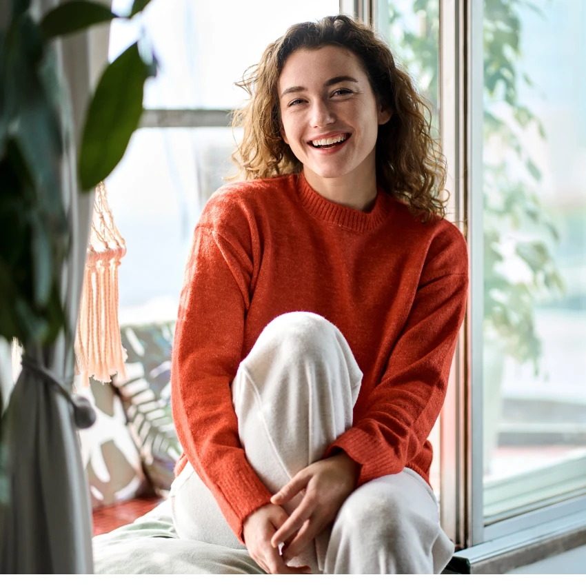 femme qui a eu le cœur brisé car elle a davantage confiance en elle.