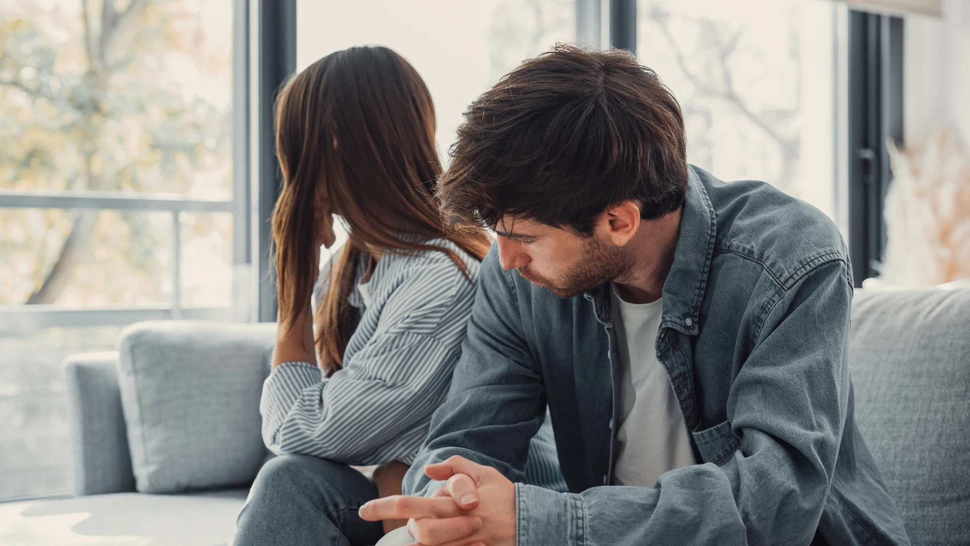 femme qui doit arrêter d'espérer que cet homme sera parfait