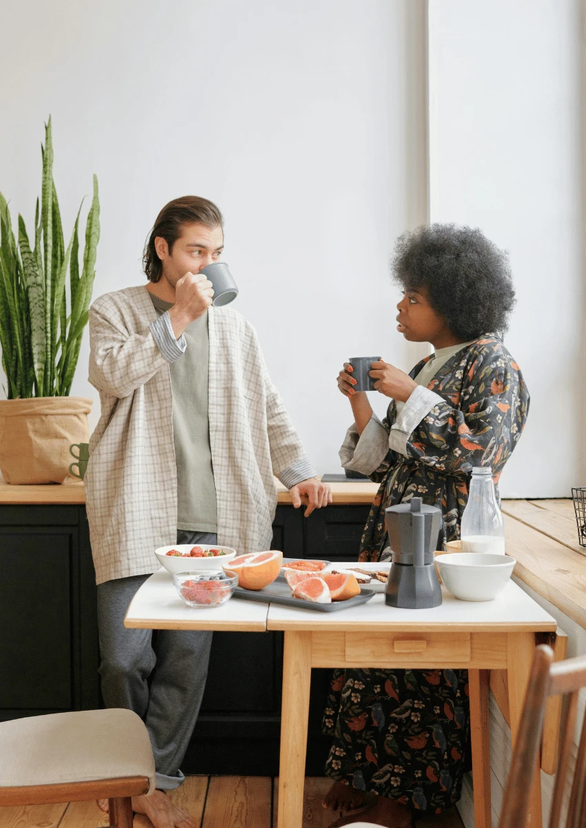 couple en bonne relation se plaignant sans critiquer
