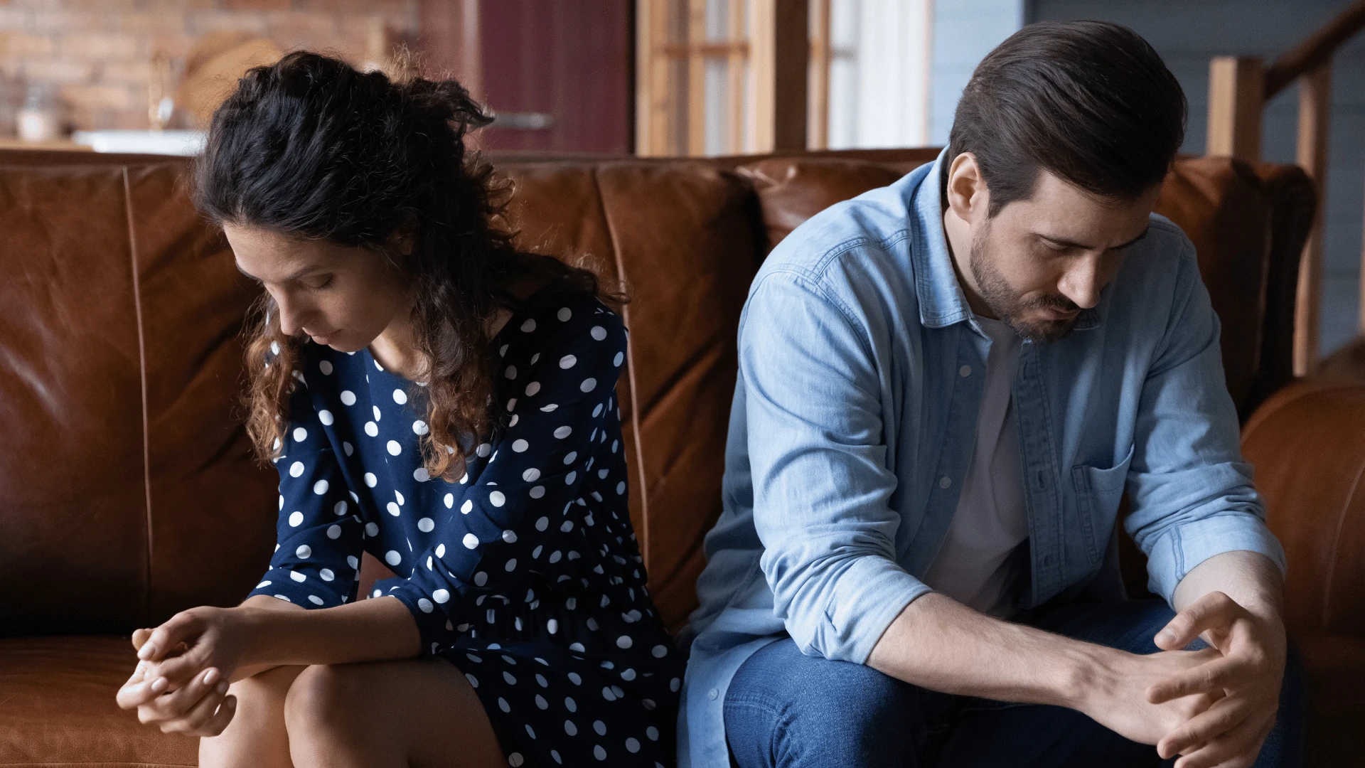 couple étant éloigné l'un de l'autre