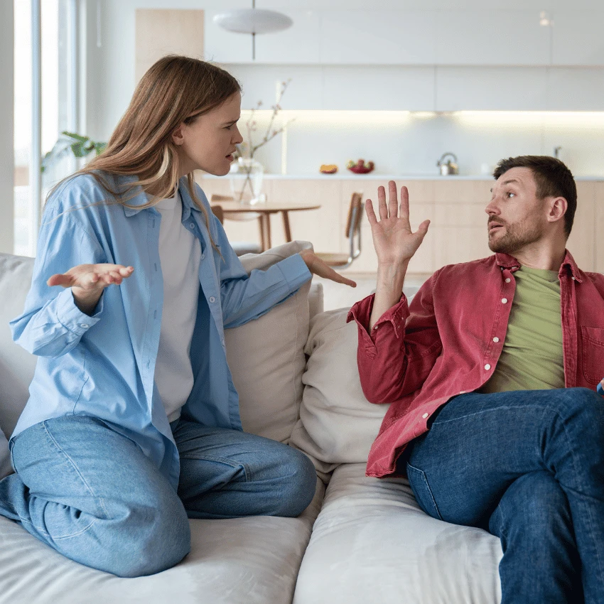 si un homme fait des choses irréfléchies en votre présence, il n'est probablement pas fait pour vous, il évite certaines conversations