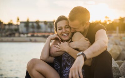 Les 9 phrases que les couples qui durent se disent vraiment selon la psychologie amoureuse